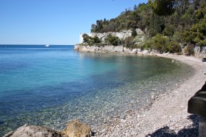 Playa cerca del castillo de Miramare