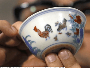 Li Yiqian y la taza millonaria_2
